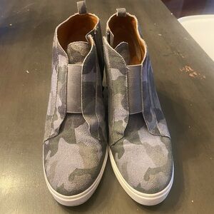 Linea Paolo wedge sneaker